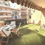 Nouveaute-charmant Lecactus Avec Terrasse Au Coeur De Ste-maxime *