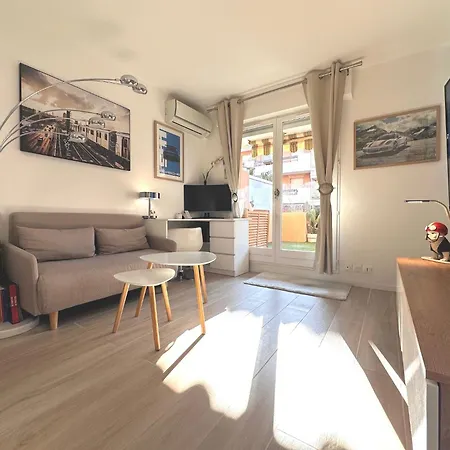 Nouveauté-charmant Lecactus Avec Terrasse Au Cœur De Ste-maxime * Sainte-Maxime