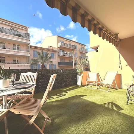Nouveaute-charmant Lecactus Avec Terrasse Au Coeur De Ste-maxime Апартаменты *